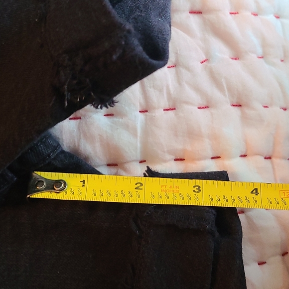 SOLD Madewell Buttoned Shorts - Picture 6 of 8